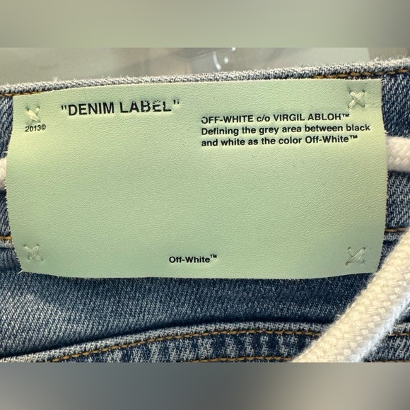 OFF WHITE - Virgil Abloh - Picture 4 of 4